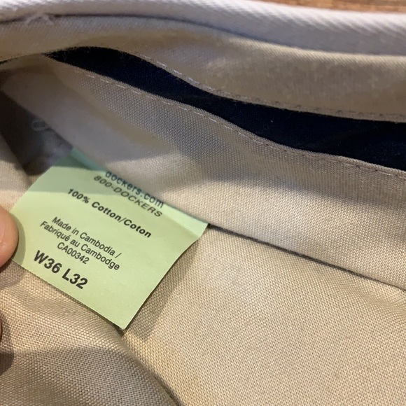 Dockers Classic Fit Signature khakis - Picture 9 of 11
